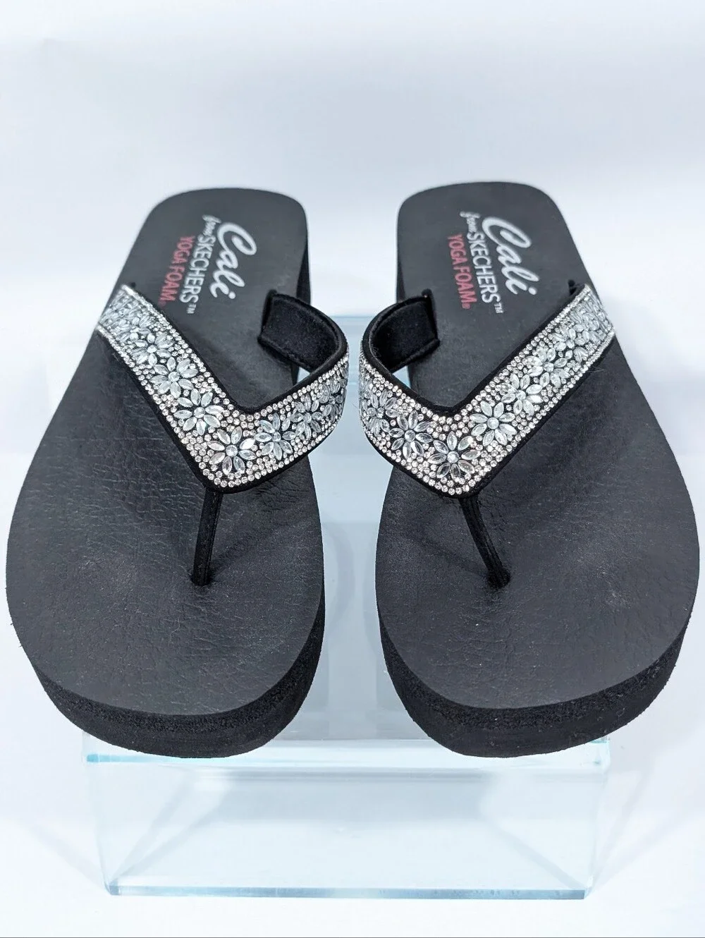 Skechers Flip Flops sz 11 Women Rhinestone Sandals Wedge Heel Cali Vinyasa